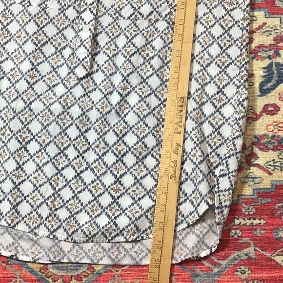 🤍 LOFT Outlet White Blue Tan Collarless 1/2 Button Front Roll Tab Long Sleeve - Picture 5 of 7